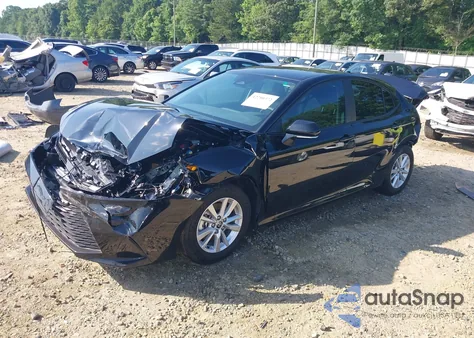 2025 Toyota Camry Le z USA, uszkodzony, nr VIN 4T1DAACK4SU076572